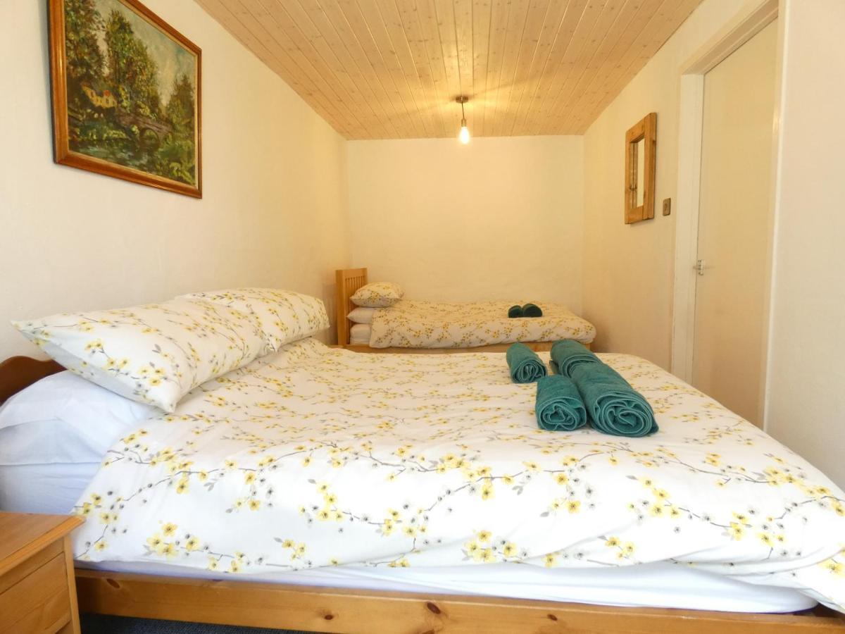 Abergwynant Farm Glamping & Apartments Долгелай Екстериор снимка