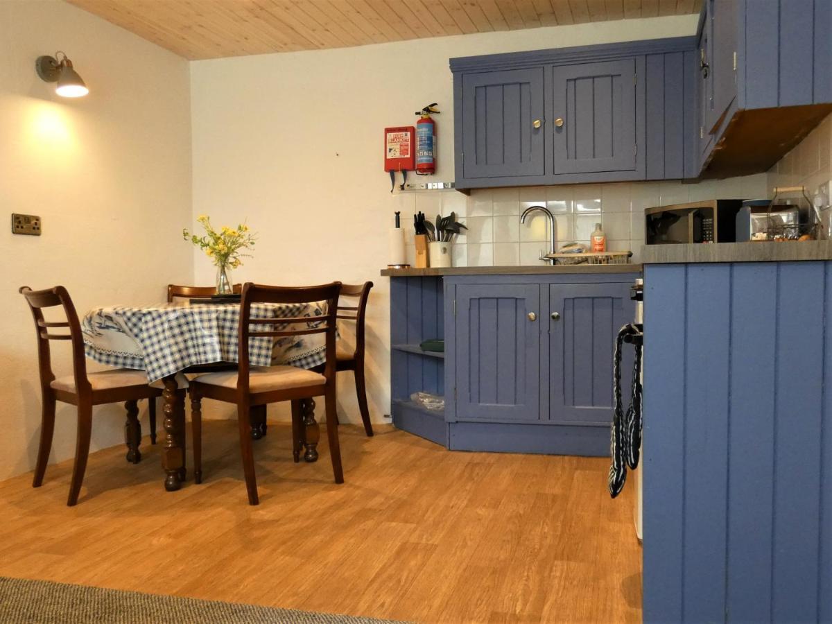 Abergwynant Farm Glamping & Apartments Долгелай Екстериор снимка