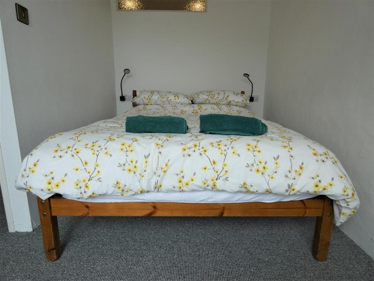 Abergwynant Farm Glamping & Apartments Долгелай Екстериор снимка