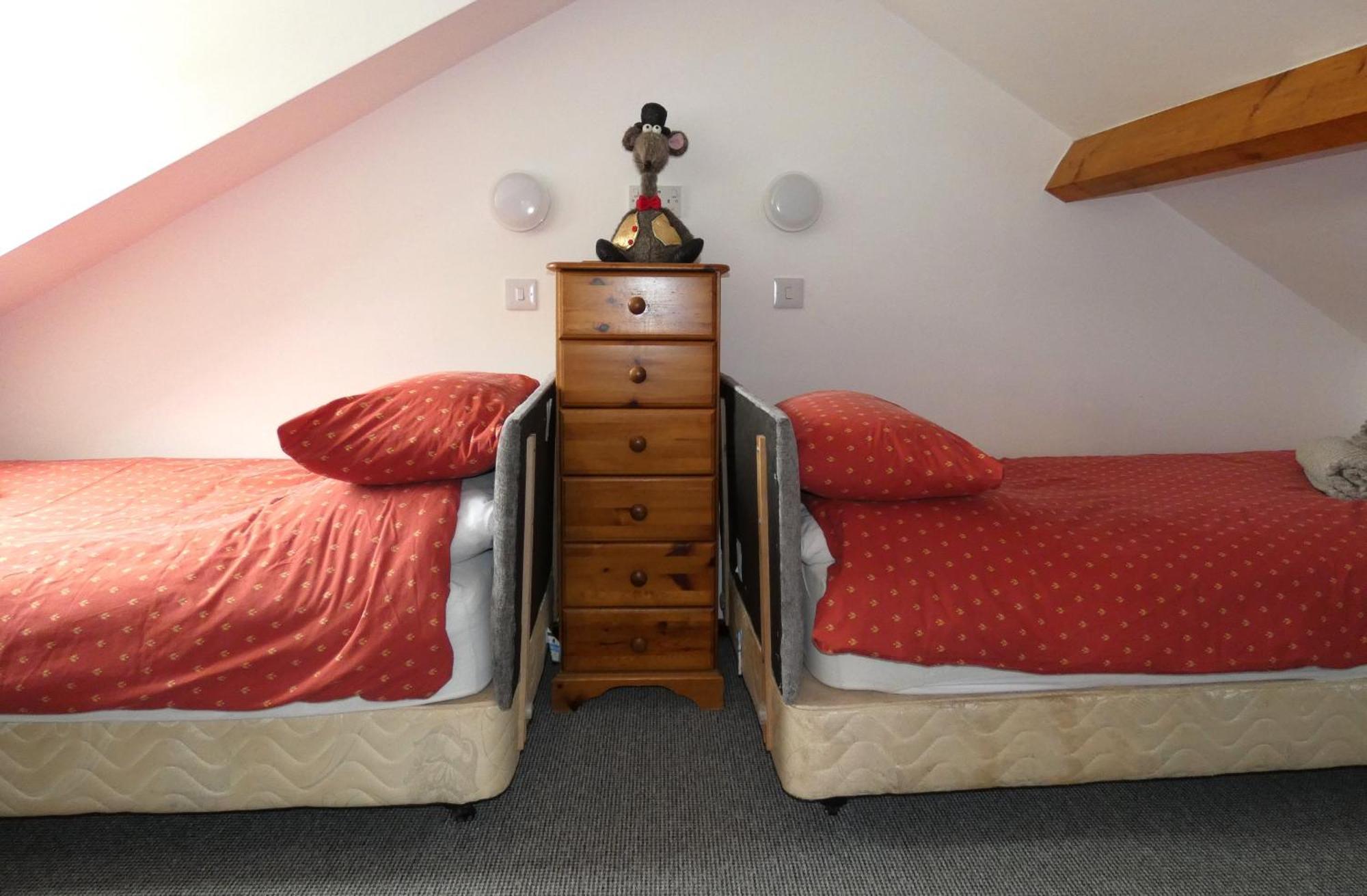 Abergwynant Farm Glamping & Apartments Долгелай Екстериор снимка