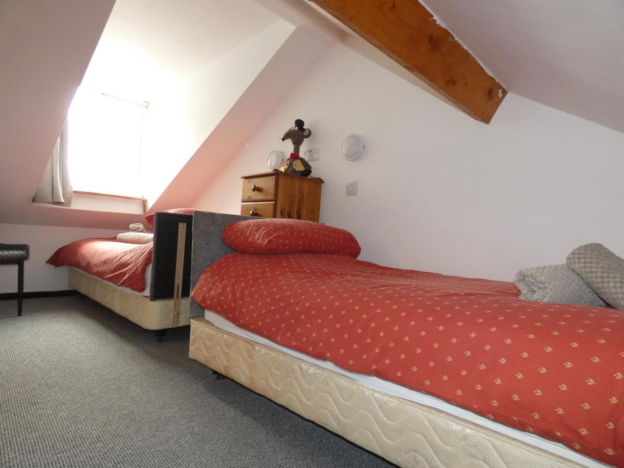 Abergwynant Farm Glamping & Apartments Долгелай Екстериор снимка