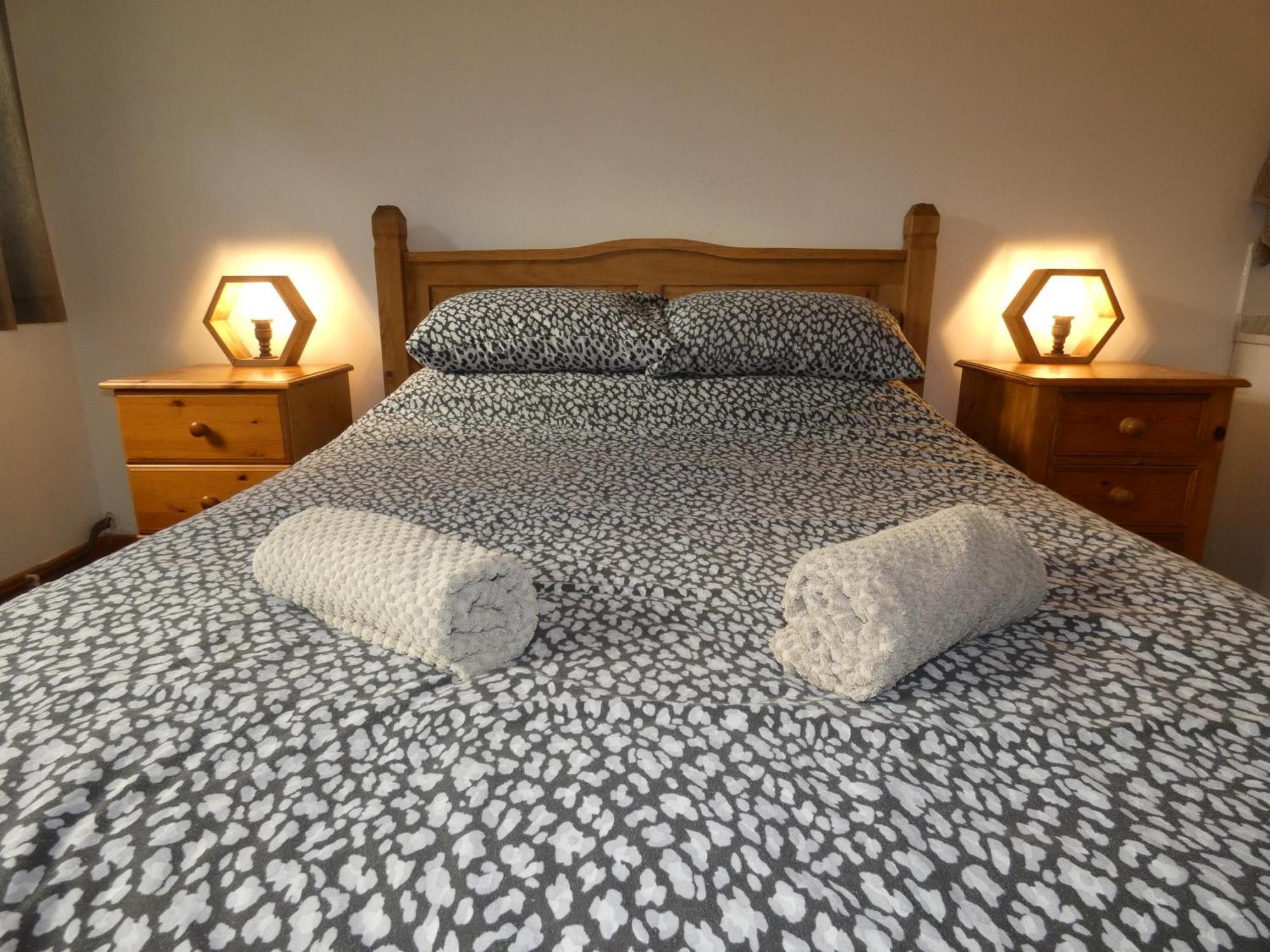 Abergwynant Farm Glamping & Apartments Долгелай Екстериор снимка