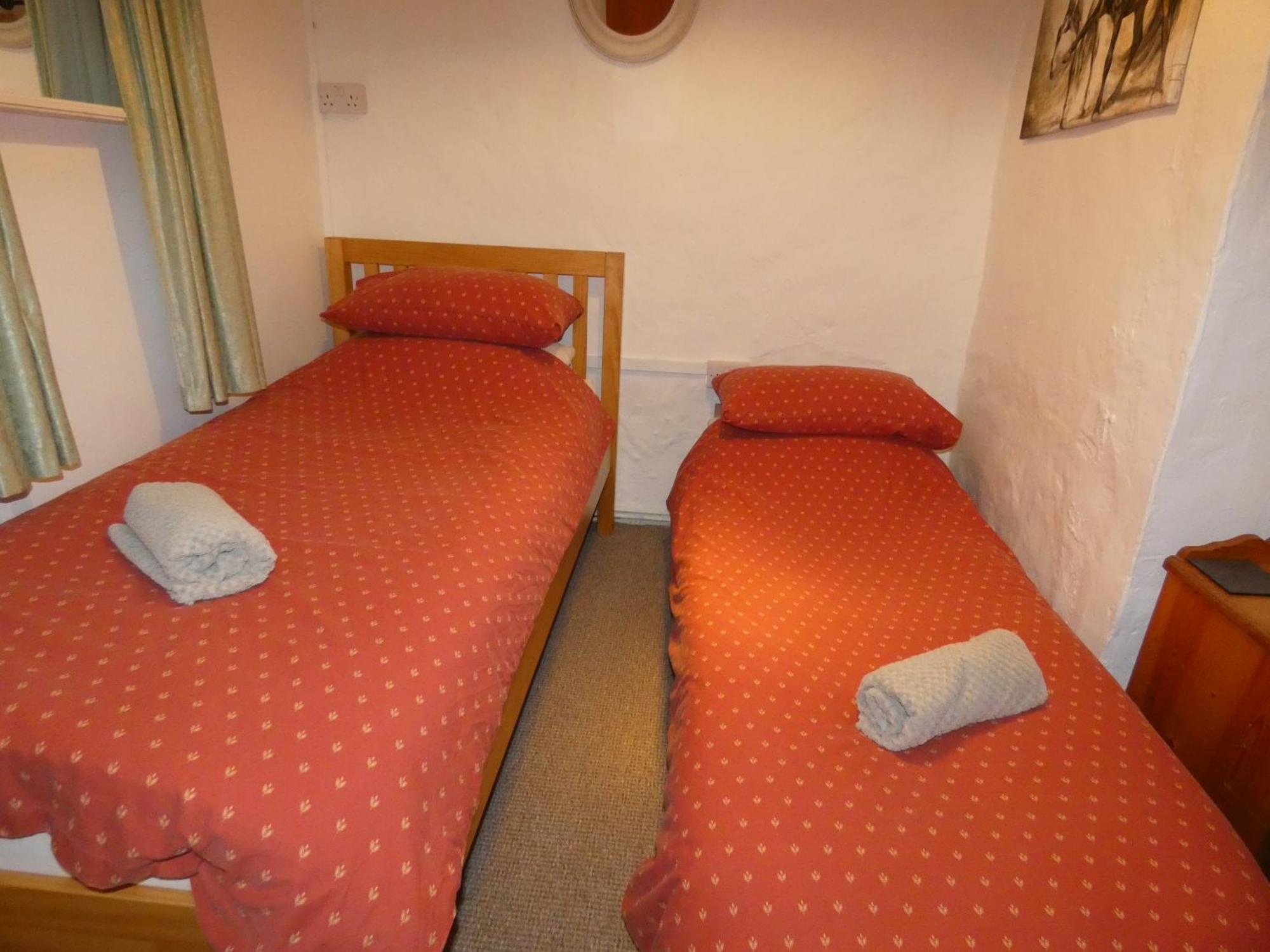Abergwynant Farm Glamping & Apartments Долгелай Стая снимка